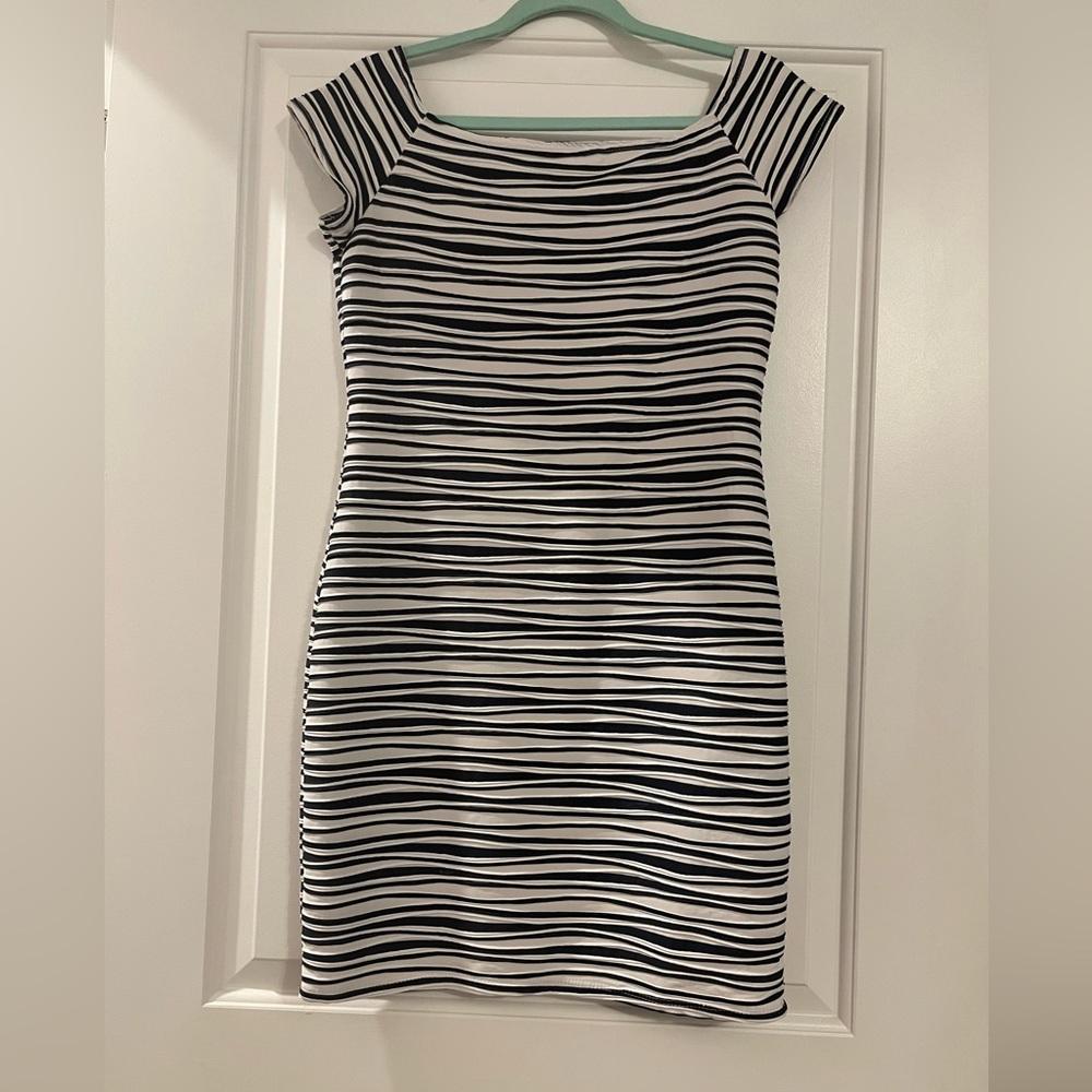 STRIPED BODY CON DRESS
